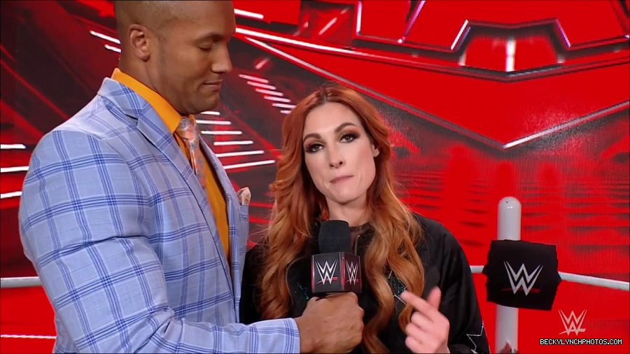 WWE_Monday_Night_RAW_2023_02_06_720p_HDTV_x264-Star_mp4_002433933.jpg