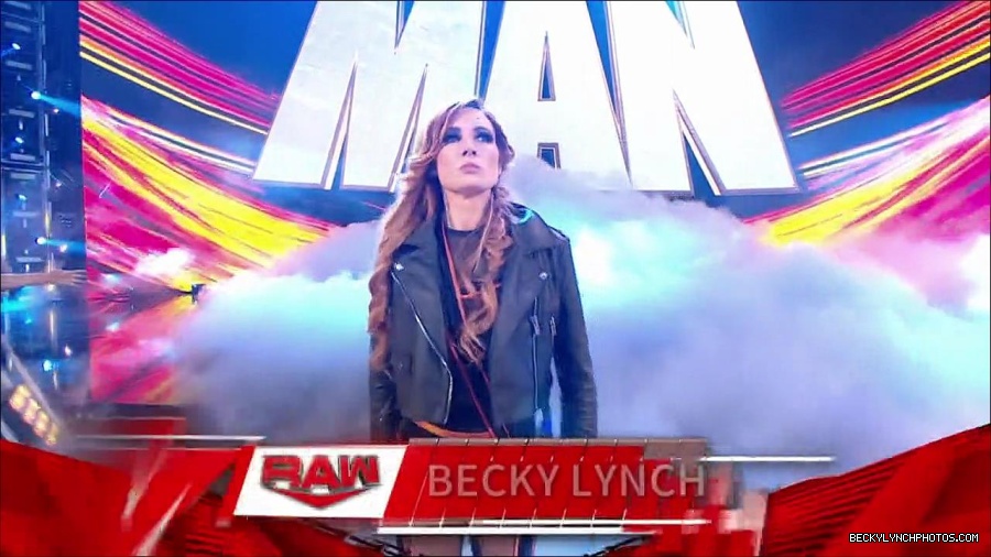 WWE_Monday_Night_RAW_2023_02_06_720p_HDTV_x264-Star_mp4_007035166.jpg