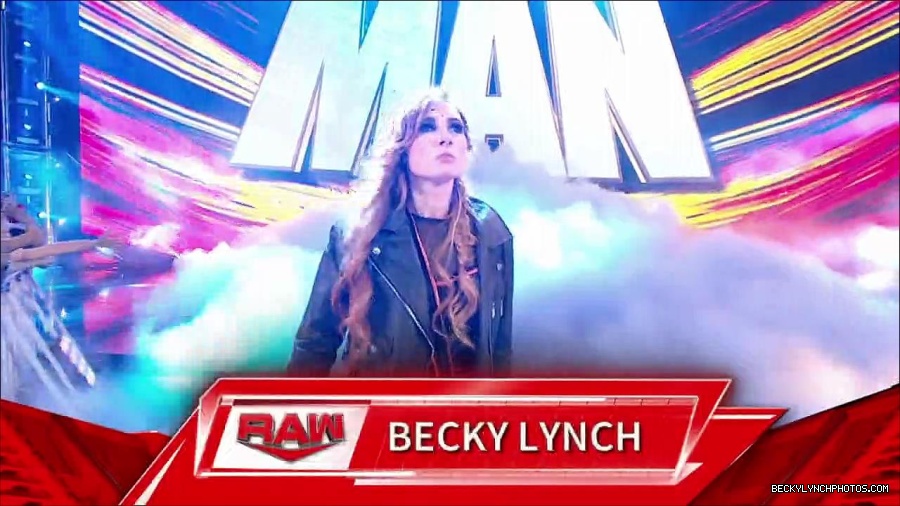 WWE_Monday_Night_RAW_2023_02_06_720p_HDTV_x264-Star_mp4_007035566.jpg