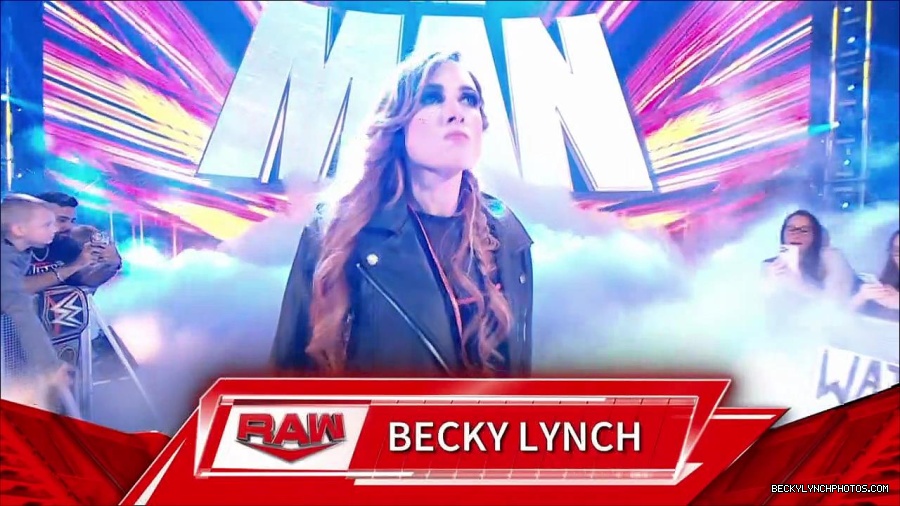 WWE_Monday_Night_RAW_2023_02_06_720p_HDTV_x264-Star_mp4_007036766.jpg