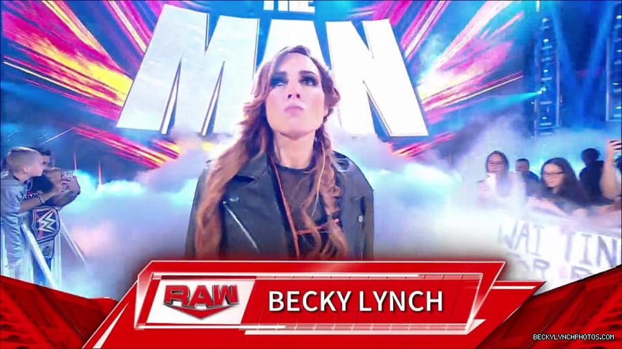 WWE_Monday_Night_RAW_2023_02_06_720p_HDTV_x264-Star_mp4_007037166.jpg