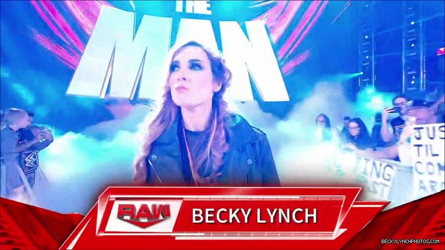 WWE_Monday_Night_RAW_2023_02_06_720p_HDTV_x264-Star_mp4_007037566.jpg