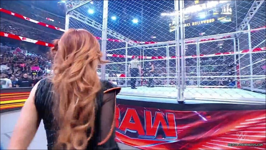 WWE_Monday_Night_RAW_2023_02_06_720p_HDTV_x264-Star_mp4_007049166.jpg