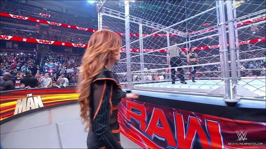 WWE_Monday_Night_RAW_2023_02_06_720p_HDTV_x264-Star_mp4_007052366.jpg