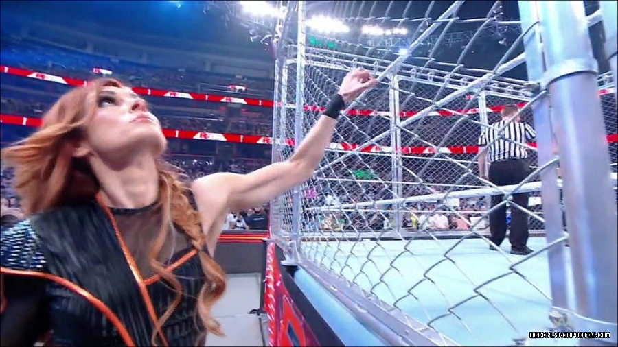 WWE_Monday_Night_RAW_2023_02_06_720p_HDTV_x264-Star_mp4_007054766.jpg