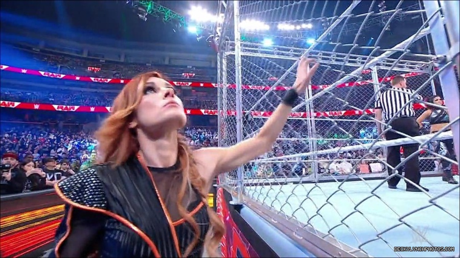 WWE_Monday_Night_RAW_2023_02_06_720p_HDTV_x264-Star_mp4_007055566.jpg