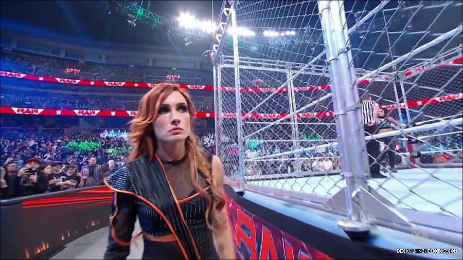 WWE_Monday_Night_RAW_2023_02_06_720p_HDTV_x264-Star_mp4_007057566.jpg