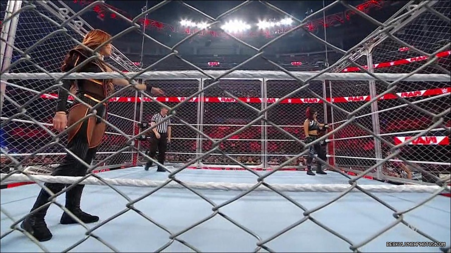 WWE_Monday_Night_RAW_2023_02_06_720p_HDTV_x264-Star_mp4_007096366.jpg
