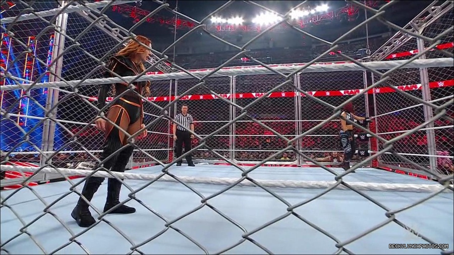 WWE_Monday_Night_RAW_2023_02_06_720p_HDTV_x264-Star_mp4_007100366.jpg