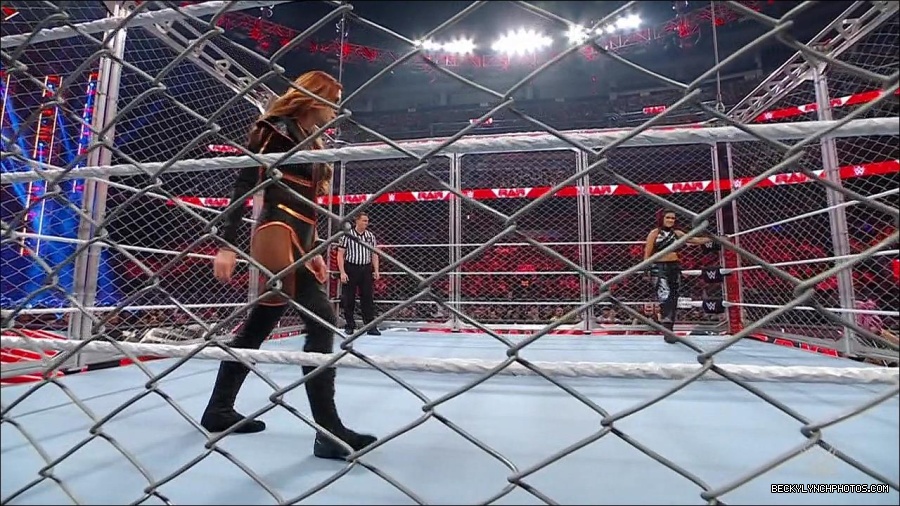 WWE_Monday_Night_RAW_2023_02_06_720p_HDTV_x264-Star_mp4_007101166.jpg