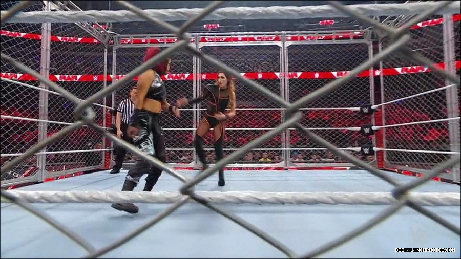 WWE_Monday_Night_RAW_2023_02_06_720p_HDTV_x264-Star_mp4_007111566.jpg