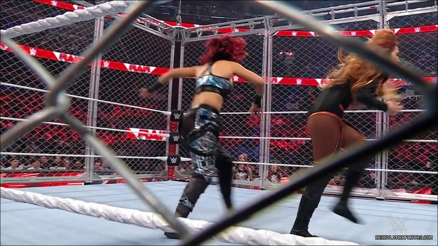 WWE_Monday_Night_RAW_2023_02_06_720p_HDTV_x264-Star_mp4_007115166.jpg