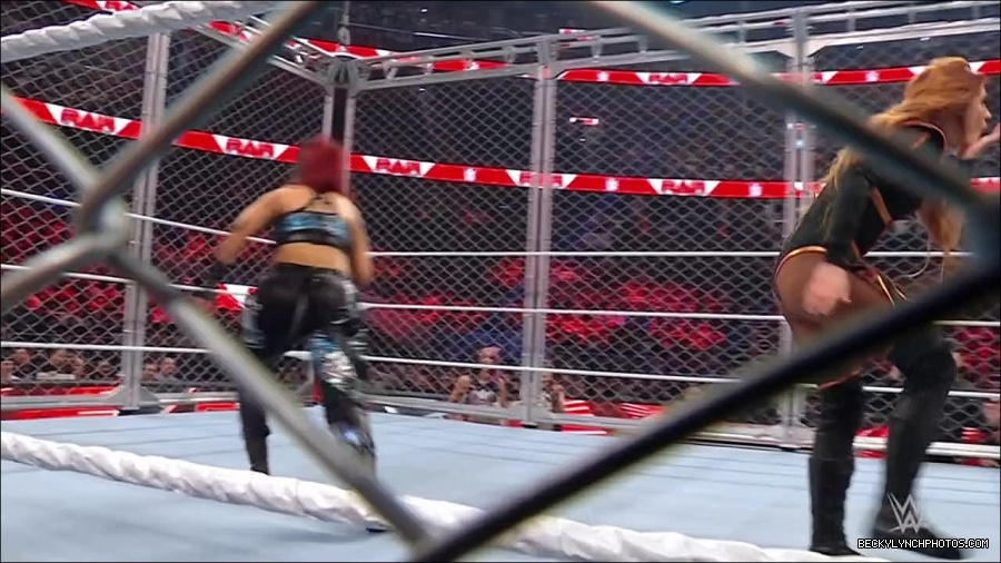 WWE_Monday_Night_RAW_2023_02_06_720p_HDTV_x264-Star_mp4_007115566.jpg