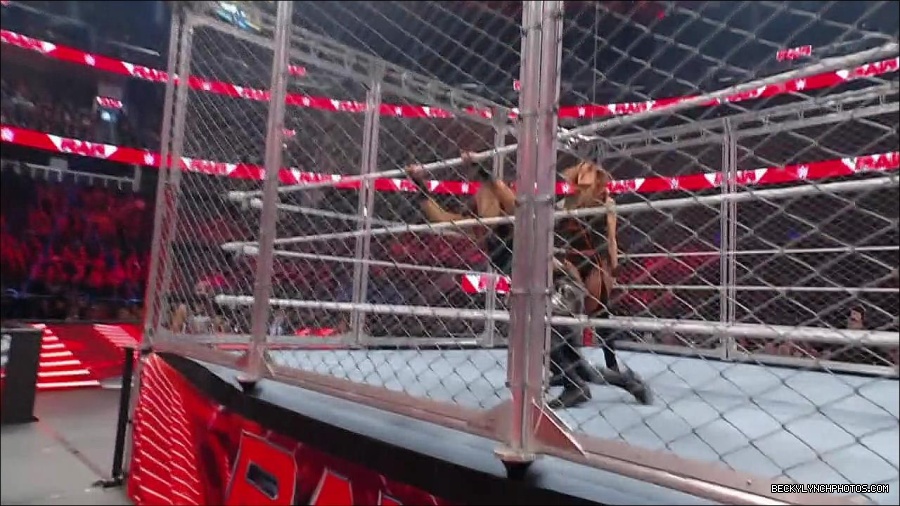 WWE_Monday_Night_RAW_2023_02_06_720p_HDTV_x264-Star_mp4_007121166.jpg