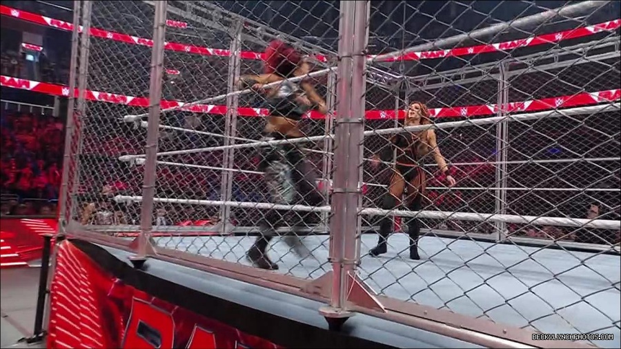 WWE_Monday_Night_RAW_2023_02_06_720p_HDTV_x264-Star_mp4_007121566.jpg