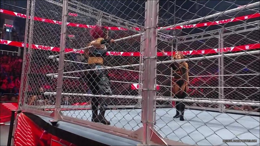WWE_Monday_Night_RAW_2023_02_06_720p_HDTV_x264-Star_mp4_007121966.jpg