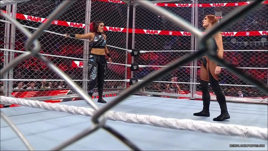 WWE_Monday_Night_RAW_2023_02_06_720p_HDTV_x264-Star_mp4_007123966.jpg