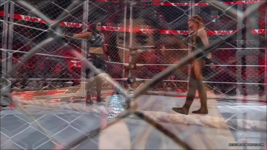 WWE_Monday_Night_RAW_2023_02_06_720p_HDTV_x264-Star_mp4_007124766.jpg