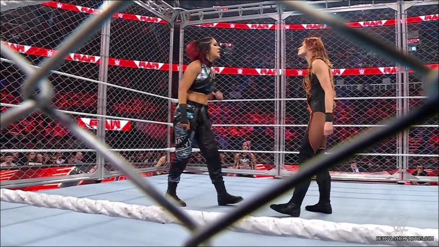 WWE_Monday_Night_RAW_2023_02_06_720p_HDTV_x264-Star_mp4_007130766.jpg