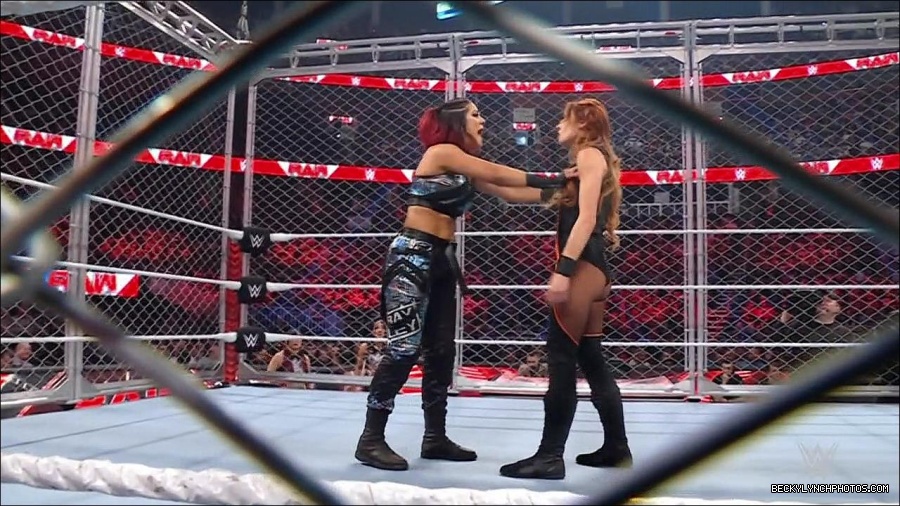 WWE_Monday_Night_RAW_2023_02_06_720p_HDTV_x264-Star_mp4_007133166.jpg