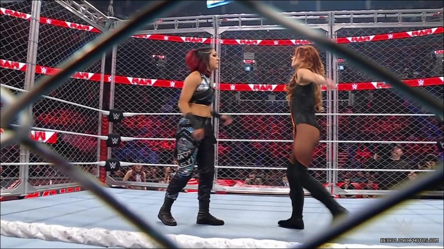WWE_Monday_Night_RAW_2023_02_06_720p_HDTV_x264-Star_mp4_007133566.jpg