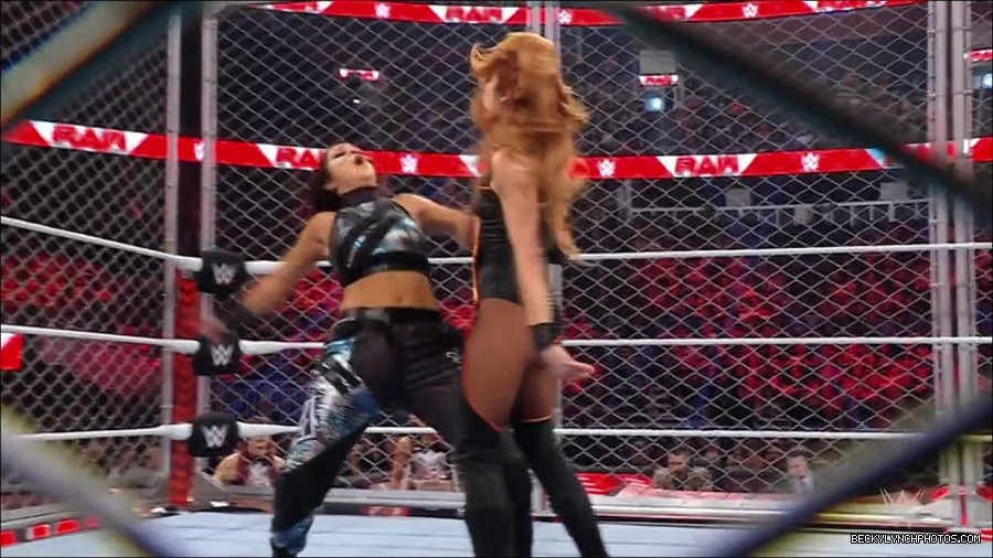 WWE_Monday_Night_RAW_2023_02_06_720p_HDTV_x264-Star_mp4_007136366.jpg