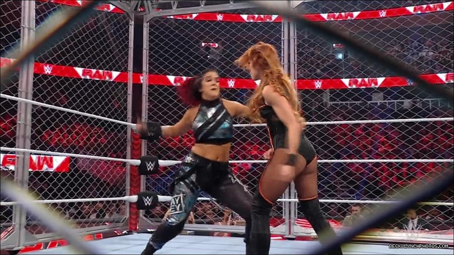 WWE_Monday_Night_RAW_2023_02_06_720p_HDTV_x264-Star_mp4_007137166.jpg