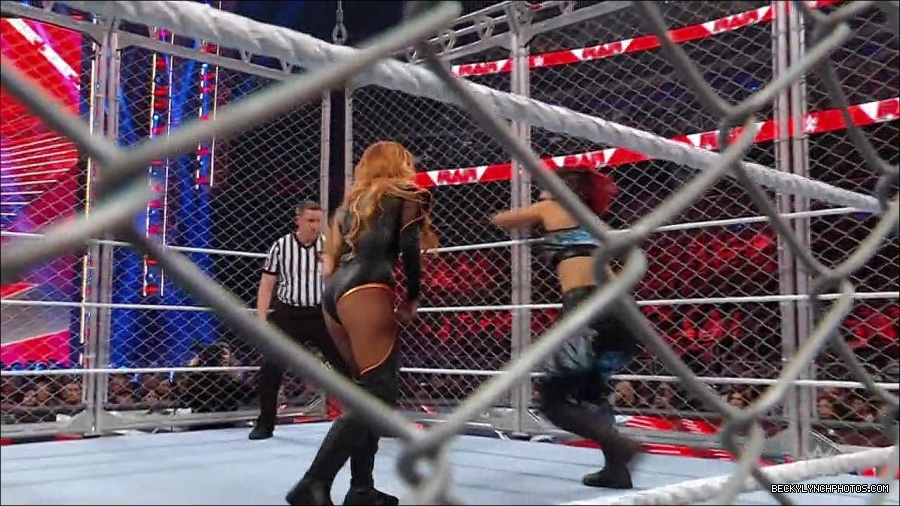 WWE_Monday_Night_RAW_2023_02_06_720p_HDTV_x264-Star_mp4_007139166.jpg