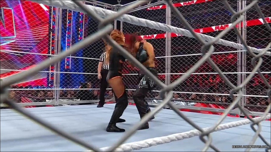 WWE_Monday_Night_RAW_2023_02_06_720p_HDTV_x264-Star_mp4_007141966.jpg