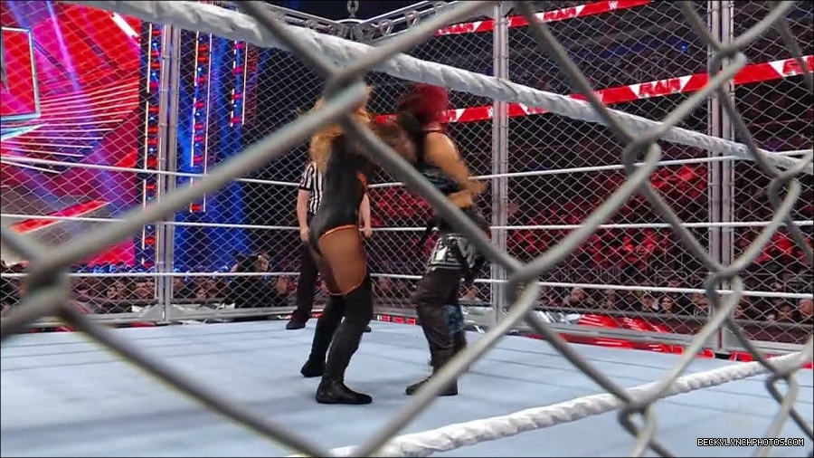 WWE_Monday_Night_RAW_2023_02_06_720p_HDTV_x264-Star_mp4_007142366.jpg