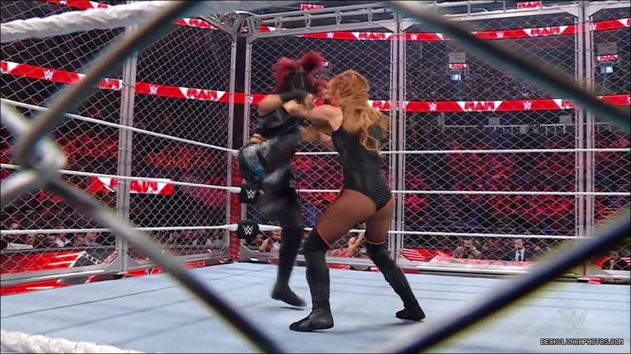 WWE_Monday_Night_RAW_2023_02_06_720p_HDTV_x264-Star_mp4_007143566.jpg