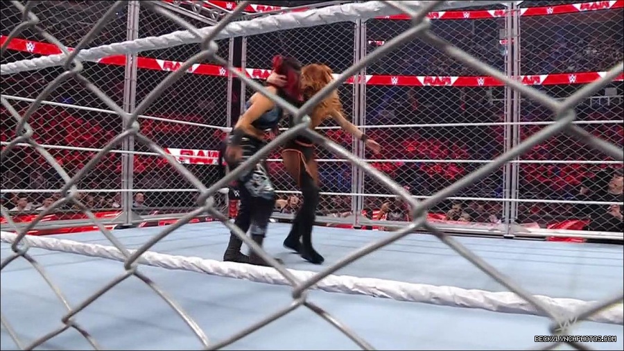 WWE_Monday_Night_RAW_2023_02_06_720p_HDTV_x264-Star_mp4_007156366.jpg