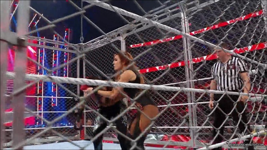 WWE_Monday_Night_RAW_2023_02_06_720p_HDTV_x264-Star_mp4_007160766.jpg