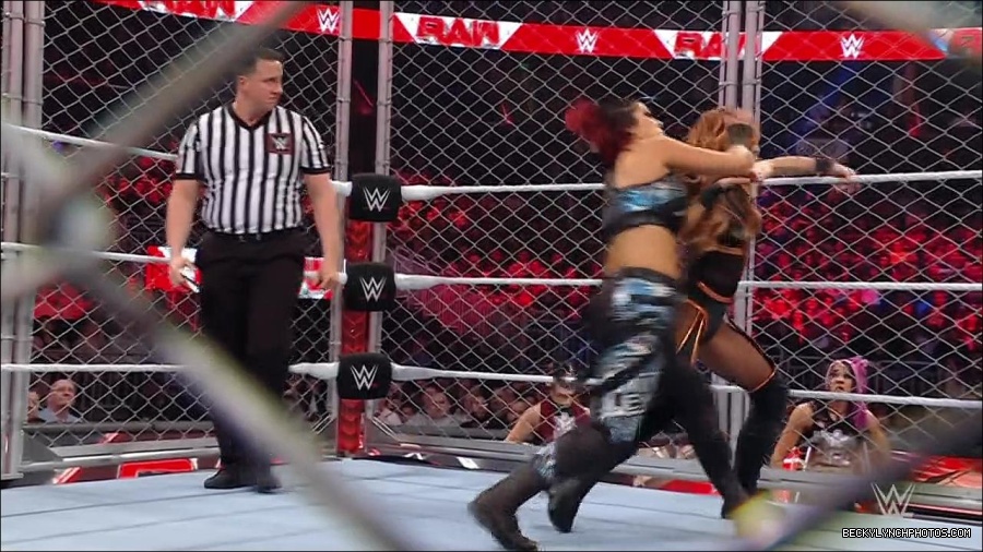WWE_Monday_Night_RAW_2023_02_06_720p_HDTV_x264-Star_mp4_007161966.jpg