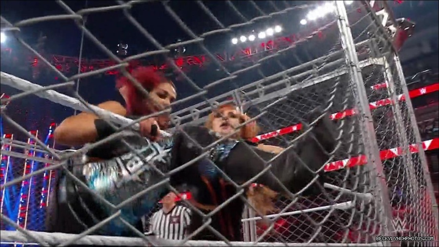 WWE_Monday_Night_RAW_2023_02_06_720p_HDTV_x264-Star_mp4_007162766.jpg