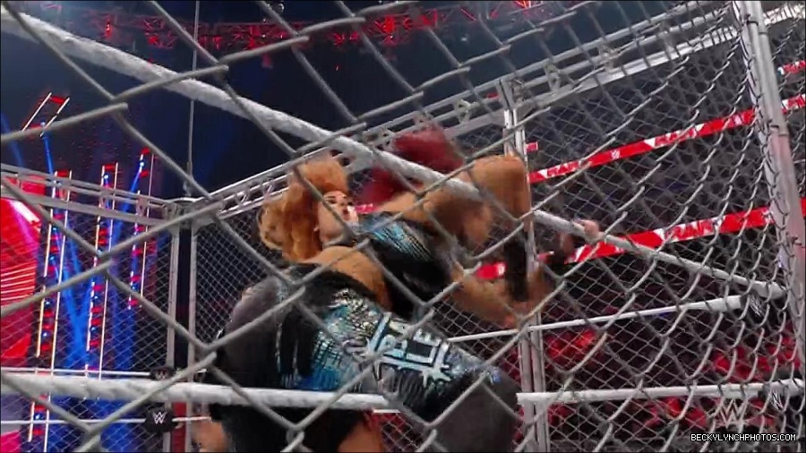 WWE_Monday_Night_RAW_2023_02_06_720p_HDTV_x264-Star_mp4_007164366.jpg