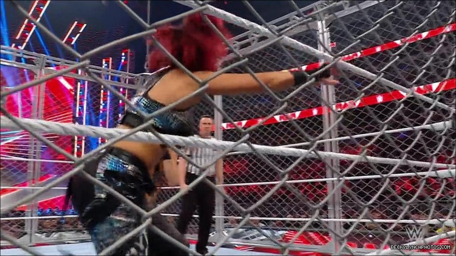 WWE_Monday_Night_RAW_2023_02_06_720p_HDTV_x264-Star_mp4_007165966.jpg