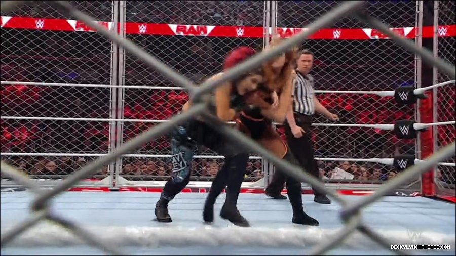 WWE_Monday_Night_RAW_2023_02_06_720p_HDTV_x264-Star_mp4_007167566.jpg