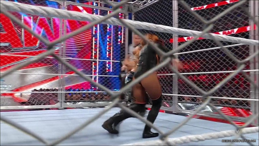 WWE_Monday_Night_RAW_2023_02_06_720p_HDTV_x264-Star_mp4_007170766.jpg