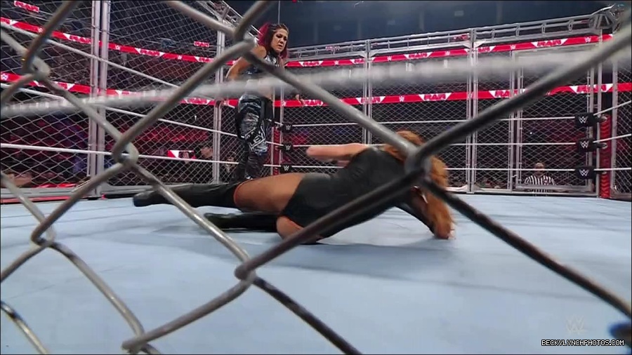 WWE_Monday_Night_RAW_2023_02_06_720p_HDTV_x264-Star_mp4_007174766.jpg