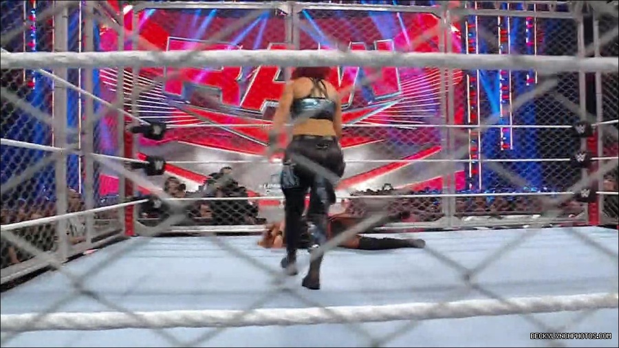 WWE_Monday_Night_RAW_2023_02_06_720p_HDTV_x264-Star_mp4_007181566.jpg
