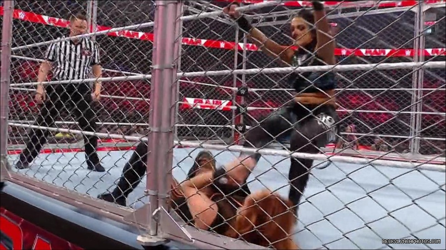 WWE_Monday_Night_RAW_2023_02_06_720p_HDTV_x264-Star_mp4_007187966.jpg
