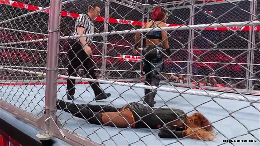 WWE_Monday_Night_RAW_2023_02_06_720p_HDTV_x264-Star_mp4_007195566.jpg