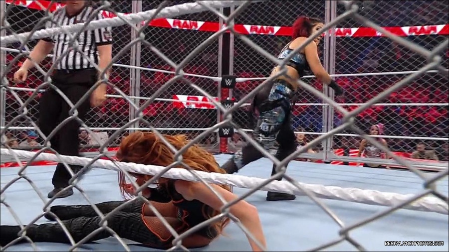 WWE_Monday_Night_RAW_2023_02_06_720p_HDTV_x264-Star_mp4_007203566.jpg