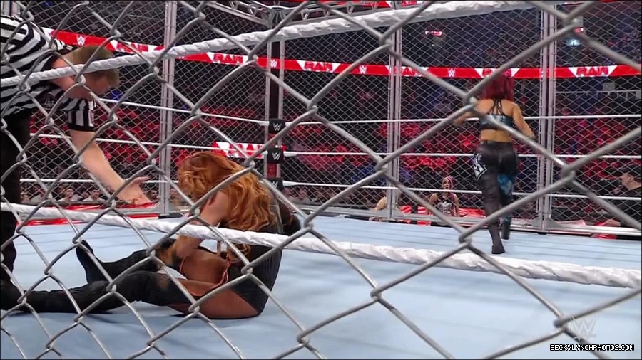 WWE_Monday_Night_RAW_2023_02_06_720p_HDTV_x264-Star_mp4_007205166.jpg