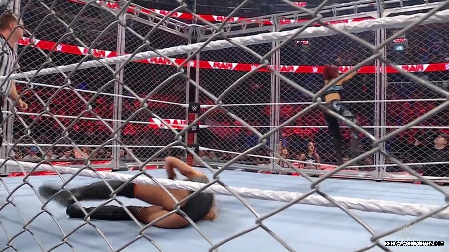 WWE_Monday_Night_RAW_2023_02_06_720p_HDTV_x264-Star_mp4_007206766.jpg