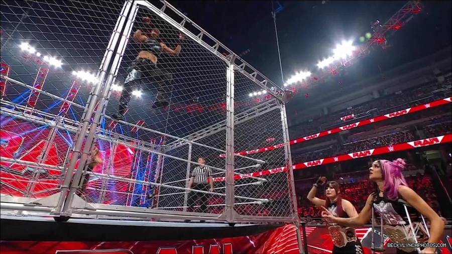 WWE_Monday_Night_RAW_2023_02_06_720p_HDTV_x264-Star_mp4_007213566.jpg