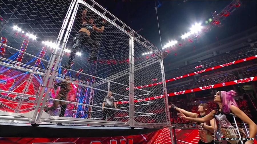 WWE_Monday_Night_RAW_2023_02_06_720p_HDTV_x264-Star_mp4_007213966.jpg