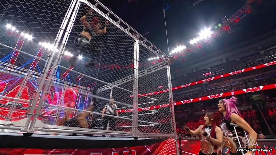WWE_Monday_Night_RAW_2023_02_06_720p_HDTV_x264-Star_mp4_007214766.jpg