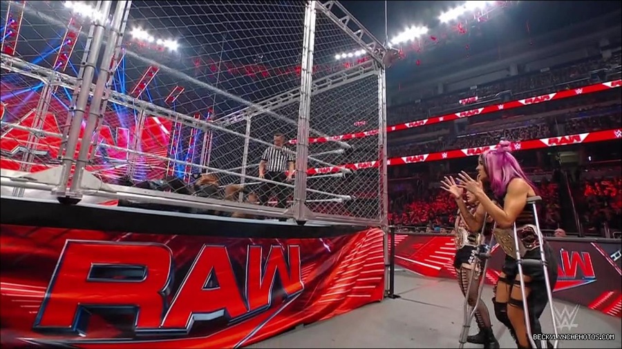 WWE_Monday_Night_RAW_2023_02_06_720p_HDTV_x264-Star_mp4_007216766.jpg